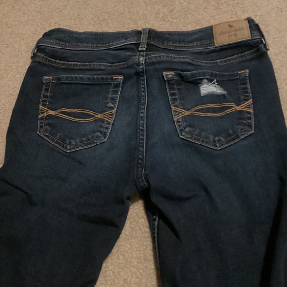 Abercrombie girls distressed straight leg jeans size 15/16 - Picture 2 of 3